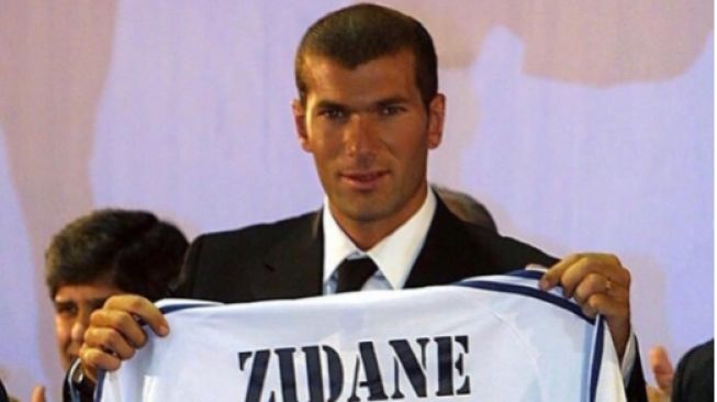 Zinedine Zidane (Instagram : zidane/calvin )