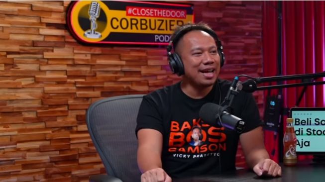 Vicky Prasetyo saat berbincang dengan Deddy Corbuzier [YouTube: Deddy Corbuzier]