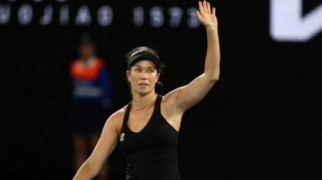 Danielle Collins dari AS merayakan kemenangan dalam pertandingan semifinal tunggal putri melawan petenis Polandia Iga Swiatek pada hari kesebelas turnamen tenis Australia Terbuka di Melbourne pada 27 Januari 2022.Aaron FRANCIS/AFP