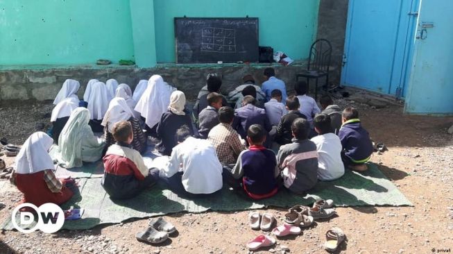 Bantuan Afganistan Diperluas, Taliban Diminta Izinkan Perempuan untuk Sekolah