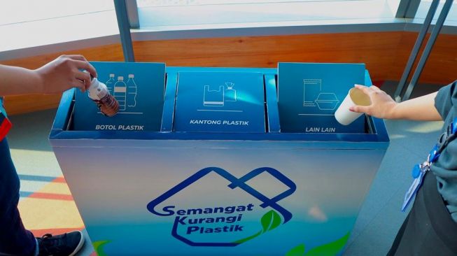 Astra Ajak Kurangi Plastik, Sampah Dikelola Menjadi Bahan Bakar Diesel