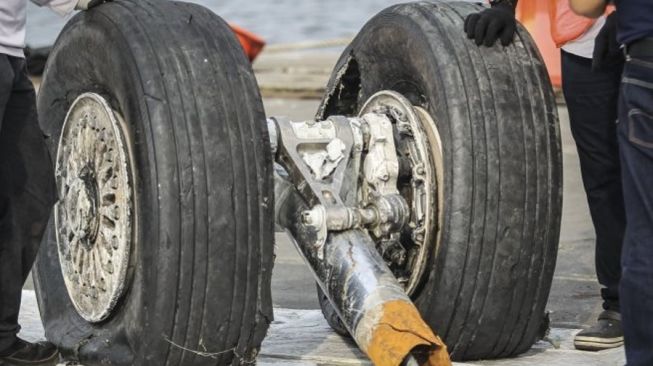 Ngeri, Pekerja Bandara Tewas Terlindas Roda Pesawat Terbang