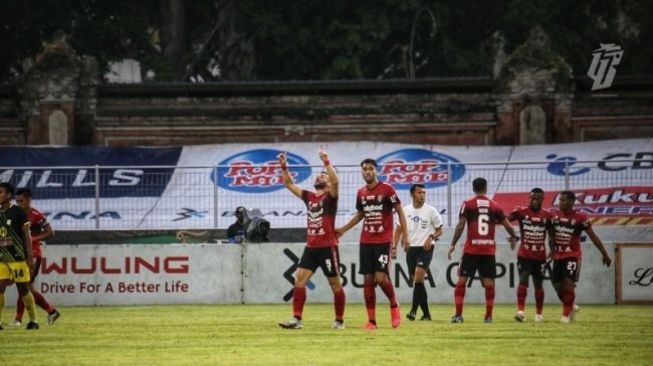 Para pemain Bali United merayakan gol Ilija Spasojevic. [Dok. PT Liga Indonesia Baru]