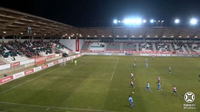 Suasan pertandingan Zamora vs Deportivo La Coruna. (Twitter/@rcdlccom)