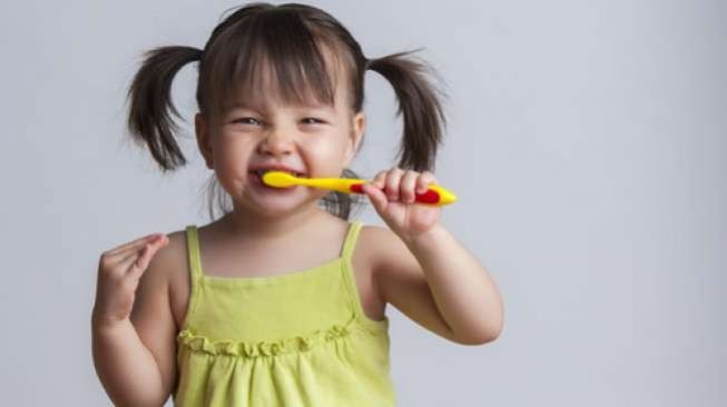 Hati-hati, Ini 4 Masalah yang Terjadi Kalau Jarang Menyikat Gigi