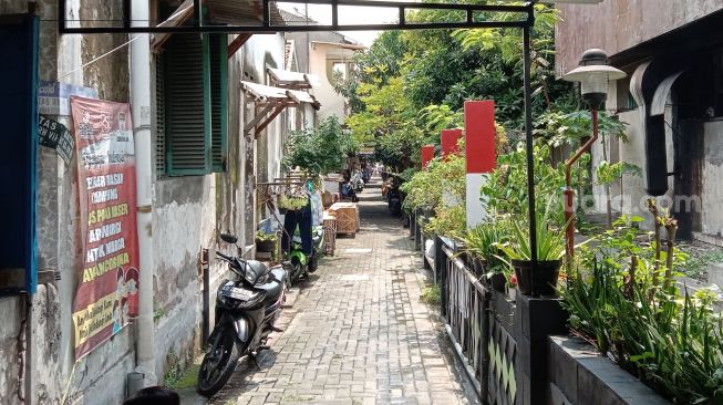 Kampung Balong, Kelurahan Sudiroprajan, Kecamatan Jebres menjadi kampung warga Tionghoa pertama di Solo. [Suara.com/Ari Welianto]