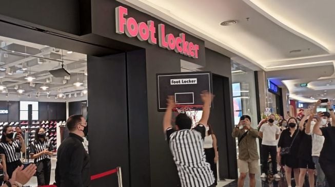 Buka Gerai di PIM 3, Intip Koleksi Foot Locker yang Penuhi Gaya Hidup Milenial