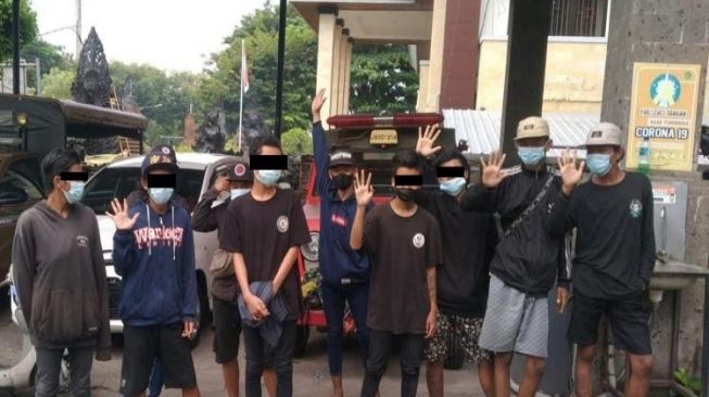 Bekal Rp100 Ribu ke Gianyar, 10 Anak Suporter Bonek Diciduk