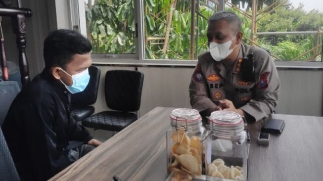 Kisah Febri Hediana Melamar Pekerjaan Cleaning Service Polda Jatim Malah Ditawari Jadi Polisi