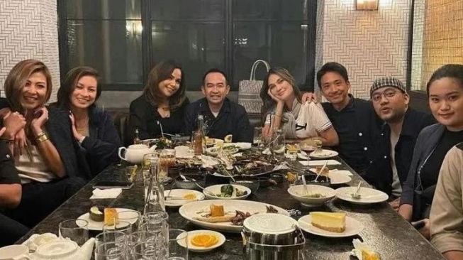 Foto sosok pria yang diduga dekat dengan Luna Maya. [Foto : Instagram] 