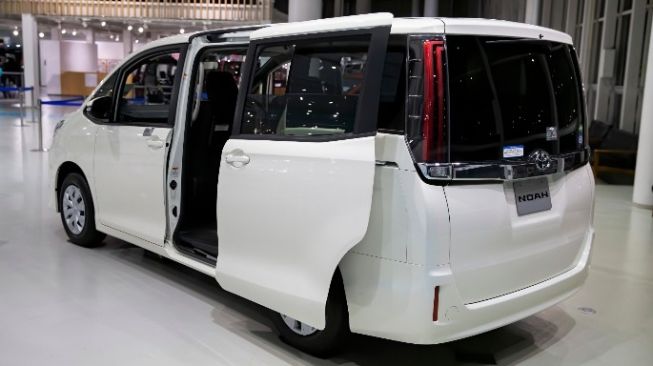 Menilik Spesifikasi Mobil Toyota NAV1 dan Harga Bekasnya