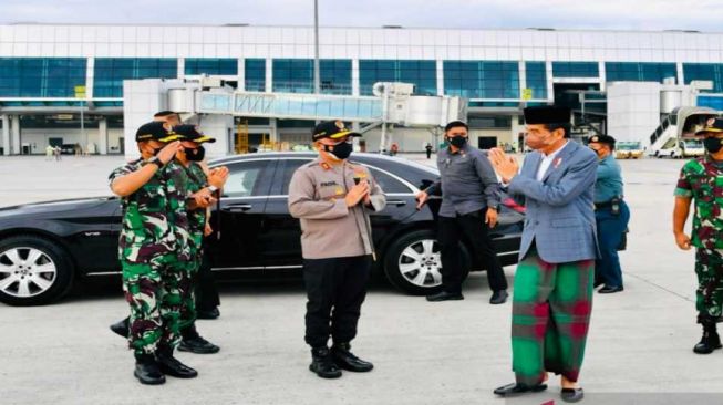 Sarungan, Jokowi Hadiri Pengukuhan Pengurus Besar NU di Kalimantan Timur