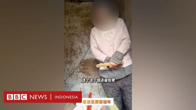 China Digemparkan Video Seorang Ibu Dirantai Lehernya dan Tinggal di Gubuk