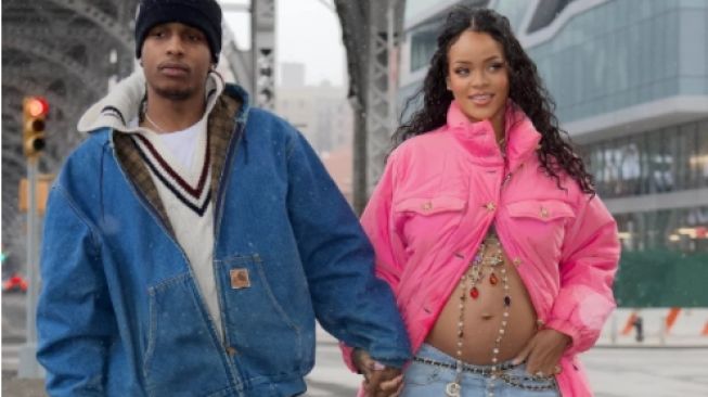 Rihanna dan A$AP Rocky  [Page Six:Diggzy/Shutterstock]