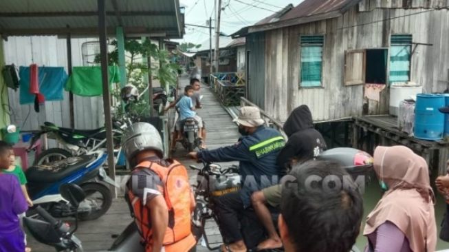 Gempar, Aminuddin Terjun dan Tenggelam Selama 14 Jam Karena Dapat Bisikan, Pas Timbul Auto Diboyong ke RS PKT