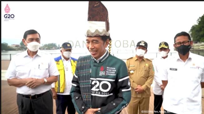 Covid-19 Lagi Menggila, Alasan Istana Jokowi Tetap Kunker ke Daerah Bareng Rombongan Menteri
