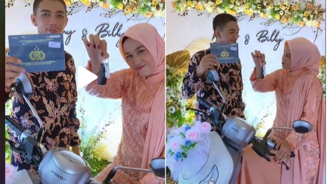 Seserahan berupa Honda Scoopy baru lengkap kunci beserta BPKB (TikTok)