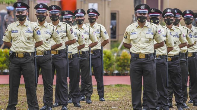 Viral Seragam Satpam yang Sudah Berubah, Warganet: Semoga Gak Kaya Polisi India, Maling Udah Ketangkap Baru Datang