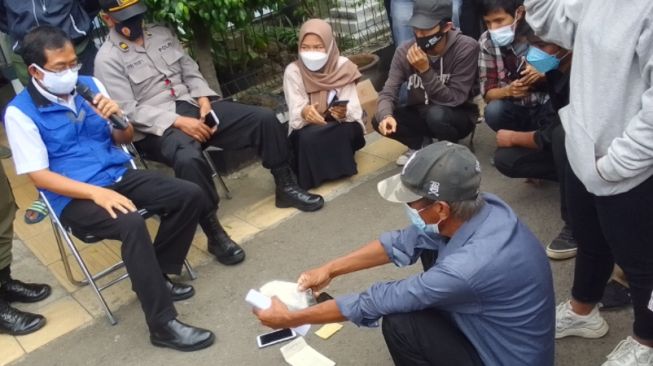 Warga Korban Penggusuran PT KAI Kesal Lurah Kebonwaru Bandung Ngaku Tak Punya Data Riwayat Tanah