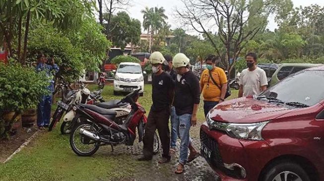 Suami Cari ke Kantor sampai Emosi Bakar Bappeda Riau, Ternyata Istrinya di Rumah
