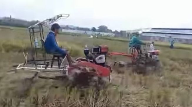 Viral Traktor Hasil Modifikasi Warga Bojonegoro Menyerupai Mobil, Warganet: Daftarkan Hak Paten