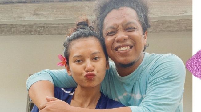 Ibunda Indah Permatasari Menangis : Saya Diuji Karena Terlalu Sayang