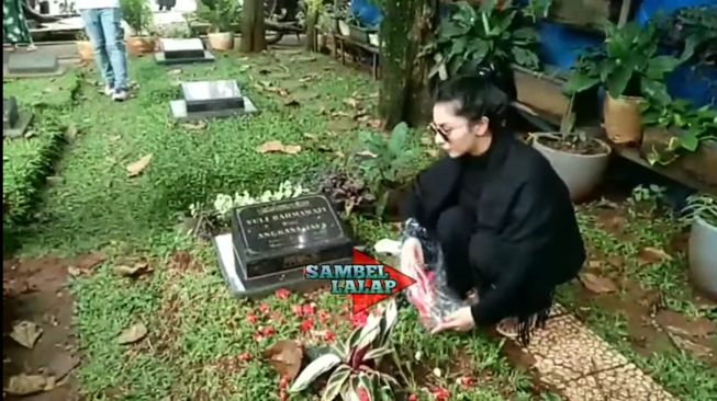 Siva Aprilia (YouTube/Sambel Lalap)