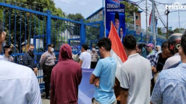 Kantor DPP Partai Demokrat Didemo Mahasiswa, Tuntut Kasus Dugaan Perzinahan dan Asusila Petinggi Demokrat Diproses Hukum
