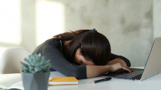 5 Zodiak Tukang Tidur Siang, Bukan Mager atau Malas! Ternyata Begini Alasan dan Penyebab Utamanya