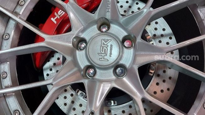 HSR Wheel Jajaran Pelek Baru untuk Penggila Modifikasi