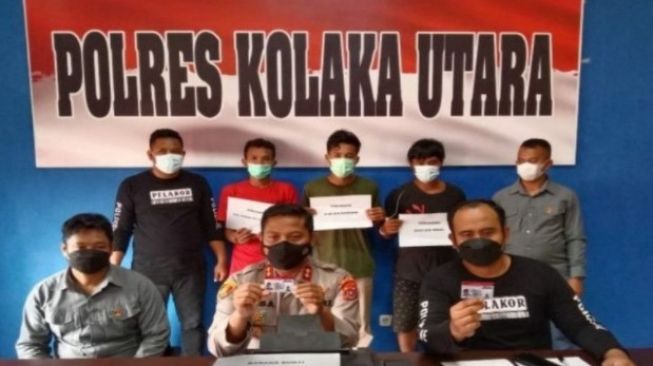 Polisi Tangkap Pembuat SIM Palsu di Kolaka Utara, Satu Kartu Dijual Rp500 Ribu