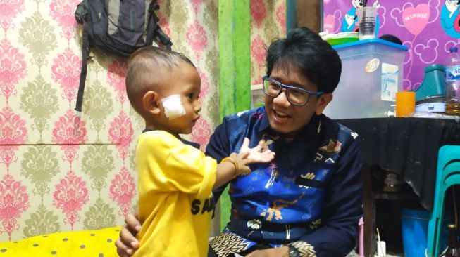 Kondisi Bayi Korban Busur Membaik, Orangtua Berterima Kasih Kepada Gubernur Andi Sudirman