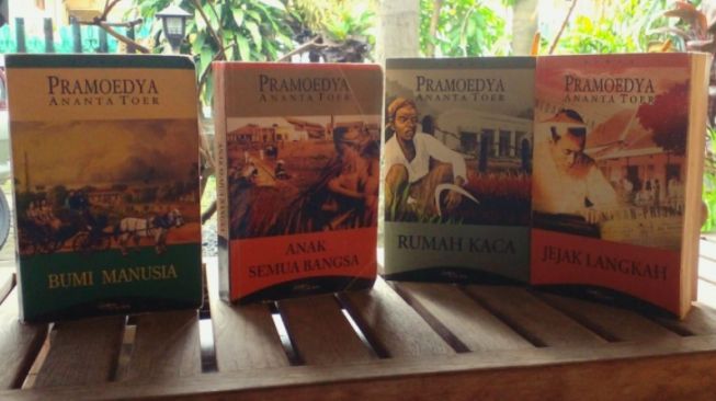 4 Alasan Anda Harus Membaca Tetralogi Pulau Buru Karya Pramoedya Ananta Toer