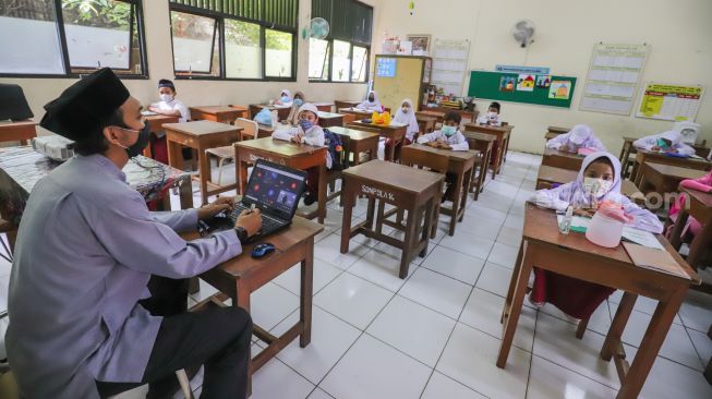 Kasus Covid-19 Naik, Pekanbaru Tutup 11 Sekolah dan Terapkan PTM 50 Persen