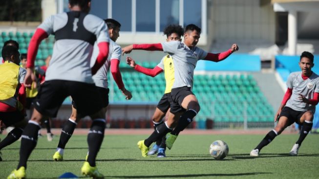 Latihan perdana Timnas Indonesia U-23 jelang Piala AFF U-23 2022 (dok. PSSI)