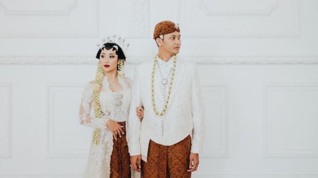 7 Potret Mesra Winona Willy dan Suami, Adik Nikita Willy yang Baru Saja Umumkan Kehamilan