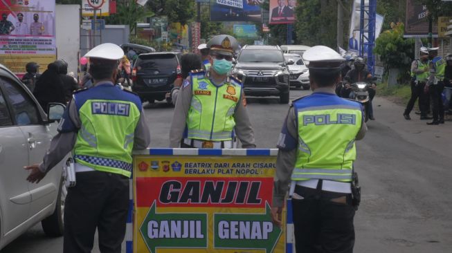 Polisi Kembali Berlakukan Sistem Ganjil Genap di Kawasan Wisata Lembang Bandung Barat