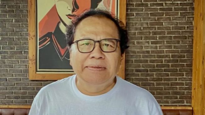 Viral Video Emak-emak Berebut Minyak Goreng, Ekonom Rizal Ramli Berikan Pesan Menohok pada Pemerintah