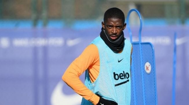 Ousmane Dembele berlatih bersama rekan-rekannya di Barcelona pada 22 Januari 2022. [AFP]