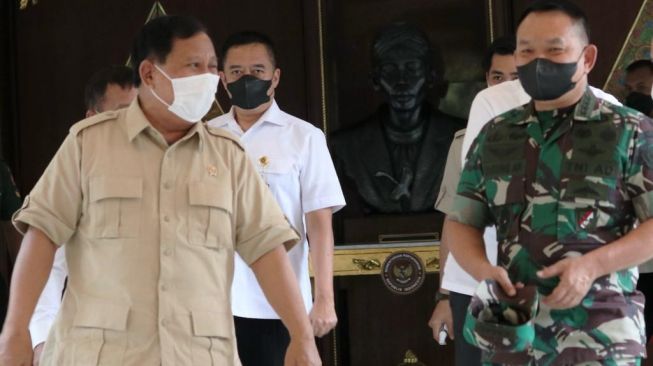 Terima Kunjungan KSAD Dudung, Menhan Prabowo Subianto: Saya Yakin TNI AD Akan Semakin Kuat