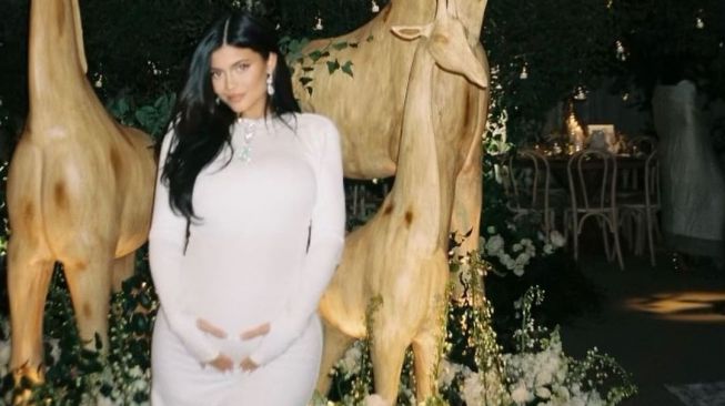 Potret Kylie Jenner Hamil Anak Kedua (instagram/@kyliejenner)