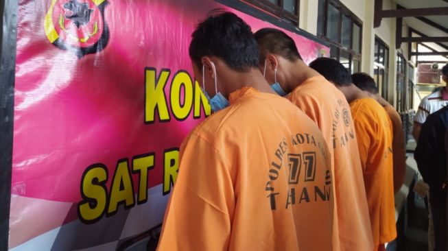 Catatan Kriminal Tiga Pencuri Ini Malah Terbongkar Gara-gara Keroyok Asep