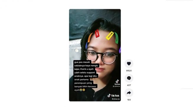 Jual seblak dibelil ayahnya sendiri. [TikTok]