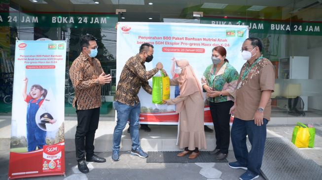 Hari Gizi Nasional, Produsen Susu Ini Salurkan Paket Nutrisi di Lima Kota di Indonesia