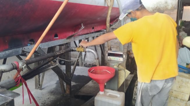 Warga Bandung Bisa Beli Minyak Goreng Murah Rp 11.500 per Liter di Pasar Ini