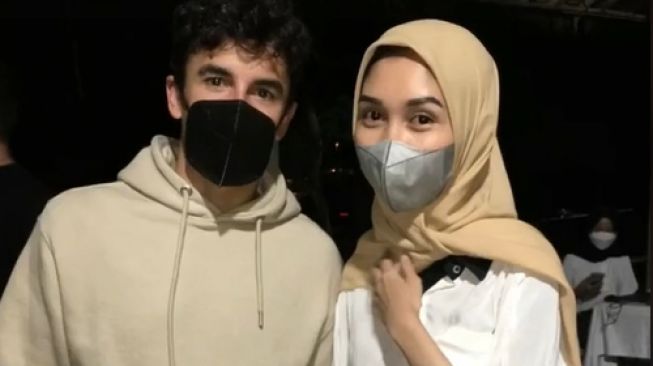 Serba-serbi MotoGP Mandalika: Cewek Cantik Ini Bikin Lelaki dan Perempuan Iri, Efek Bisa Foto Bareng dengan Marc Marquez