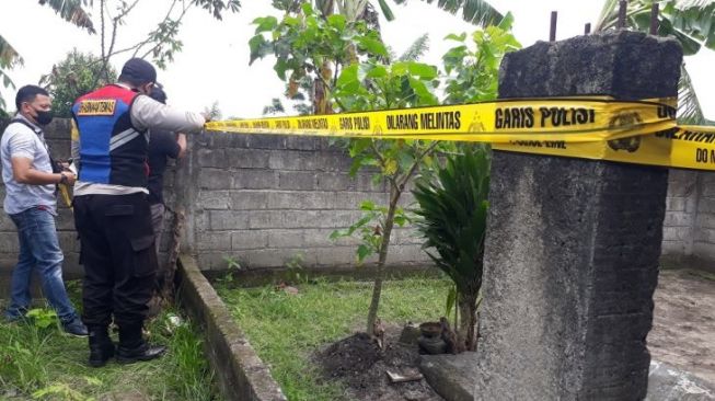 Sadis! Kader Partai Demokrat Bandung Dibunuh di Hadapan Tetangganya Sendiri
