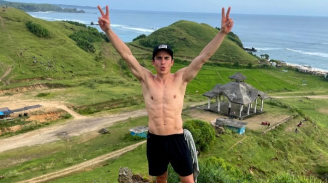 Aksi Kocak Marc Marquez di Lombok, Sit Up Berujung Joget-joget