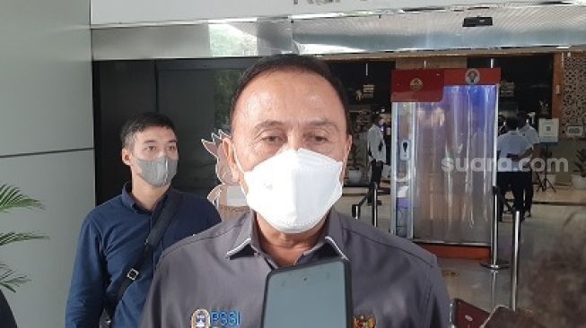 Ketum PSSI Mochamad Iriawan saat ditemui di Gedung Kemenpora, Senayan, Jakarta (Suara.com/Adie Prasetyo Nugraha).