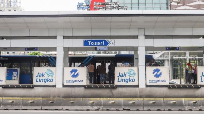 Mulai Senin Depan, TransJakarta Perpanjang Jam Operasional